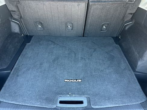 Used 2024 Nissan Rogue S AWD/4WD image 15