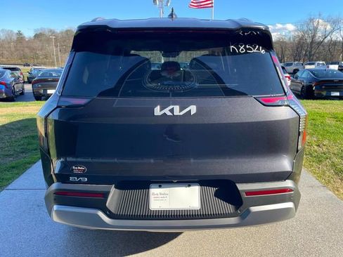 New 2026 Kia EV9 Wind AWD/4WD image 7