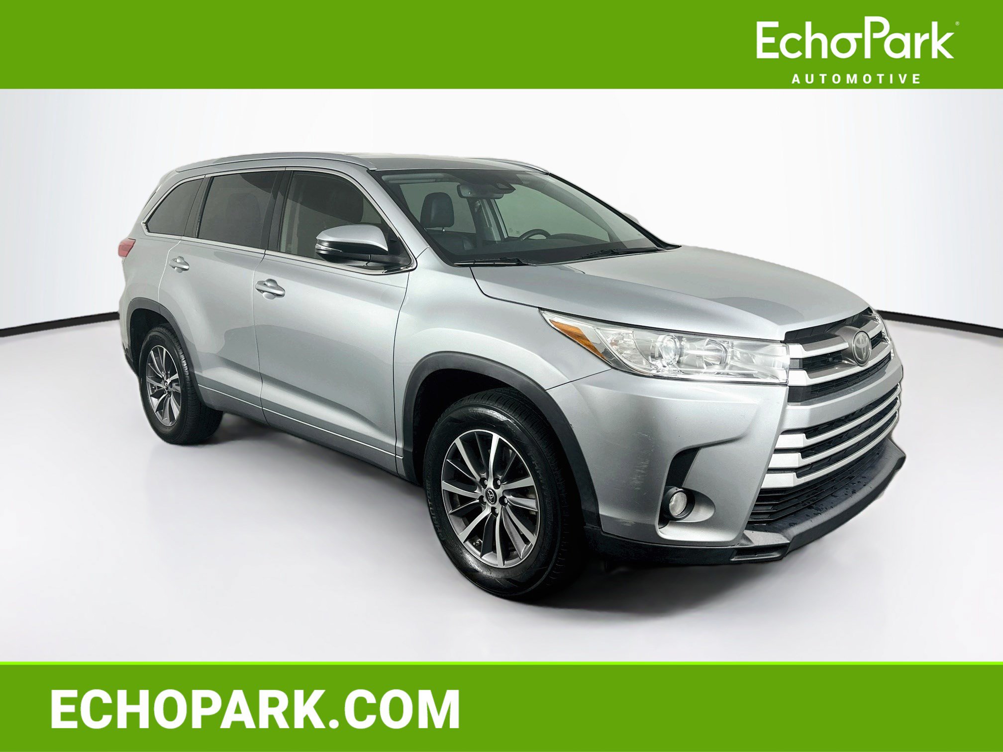 Used 2018 Toyota Highlander XLE FWD image 1