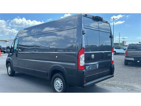 Used 2024 RAM ProMaster 2500 w/ Convenience Group FWD image 4