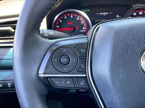 Used 2018 Toyota Camry XSE FWD image 23