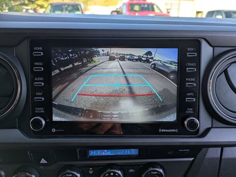 Used 2023 Toyota Tacoma TRD Sport image 12