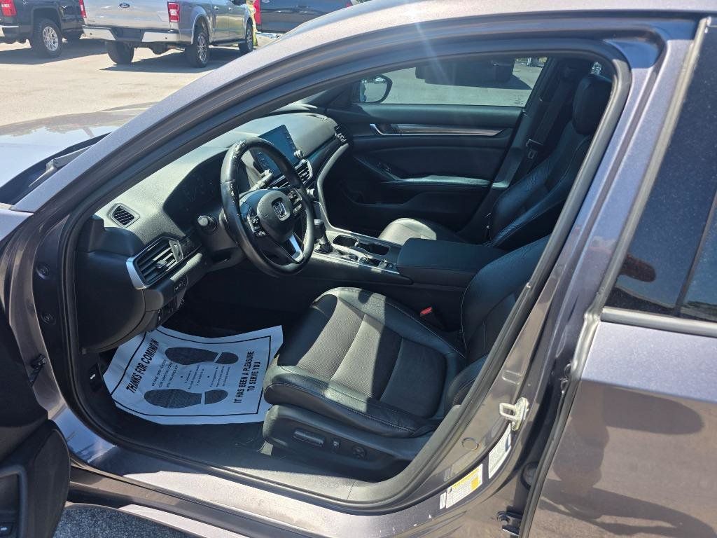 Used 2018 Honda Accord Sport image 5