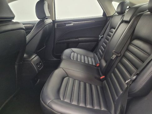 Used 2020 Ford Fusion SEL image 18