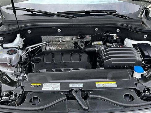 Certified 2024 Volkswagen Atlas Cross Sport SEL Premium R-Line AWD/4WD image 30
