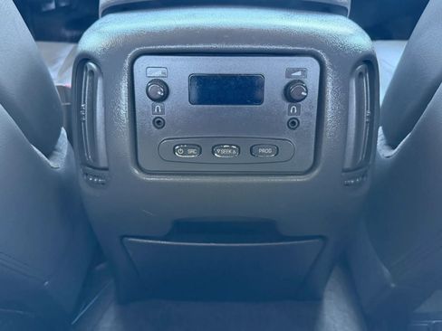 Used 2004 Chevrolet Silverado 2500 LT RWD image 48