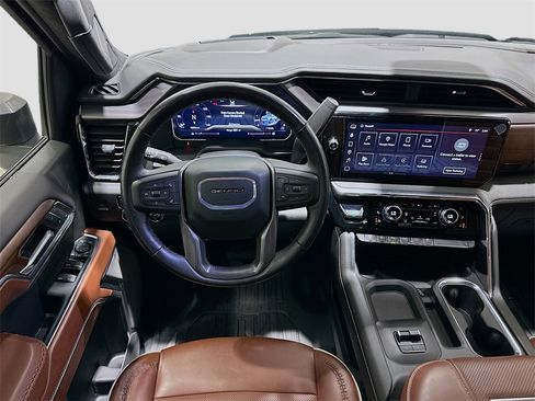 Used 2024 GMC Sierra 3500 Denali Ultimate image 24