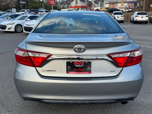 Used 2015 Toyota Camry SE FWD image 6