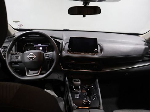 Used 2025 Nissan Rogue SV AWD/4WD image 17