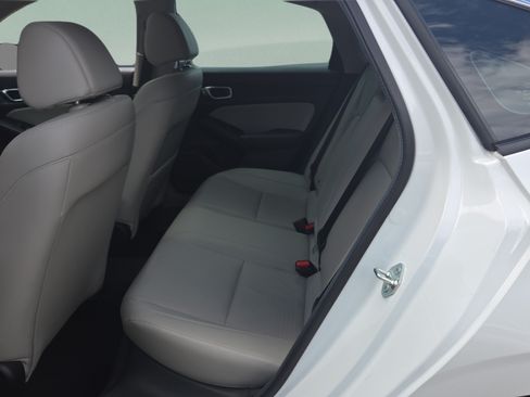 Used 2024 Honda Civic EX-L image 11