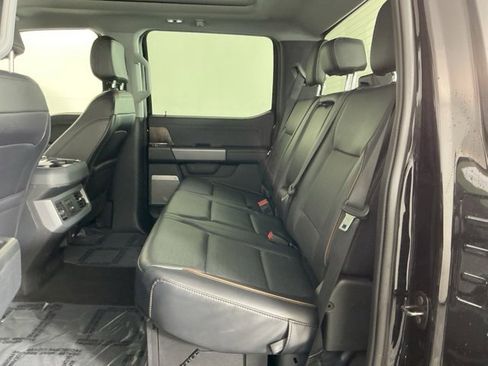 Used 2025 Ford F350 Lariat w/ Black Appearance Package image 31