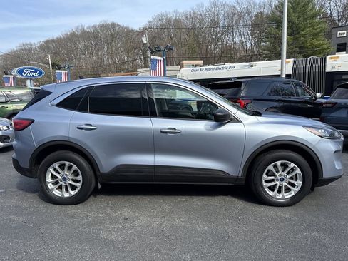 Used 2022 Ford Escape SE w/ Convenience Package AWD/4WD image 3
