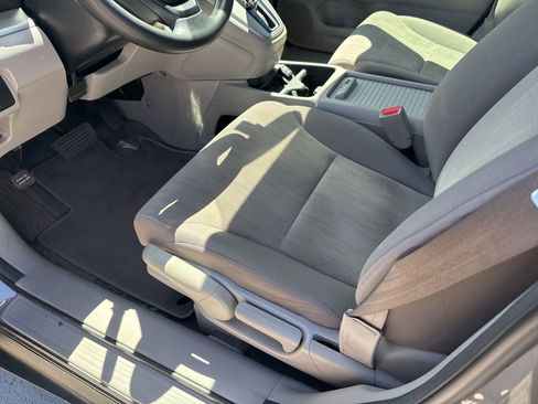 Used 2013 Honda CR-V LX image 16