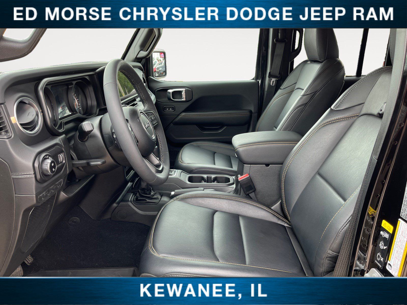 Used 2025 Jeep Gladiator Mojave AWD/4WD image 9
