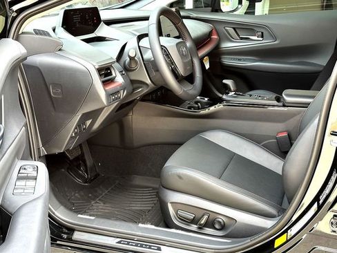New 2026 Toyota Prius Plug-In Hybrid FWD image 10