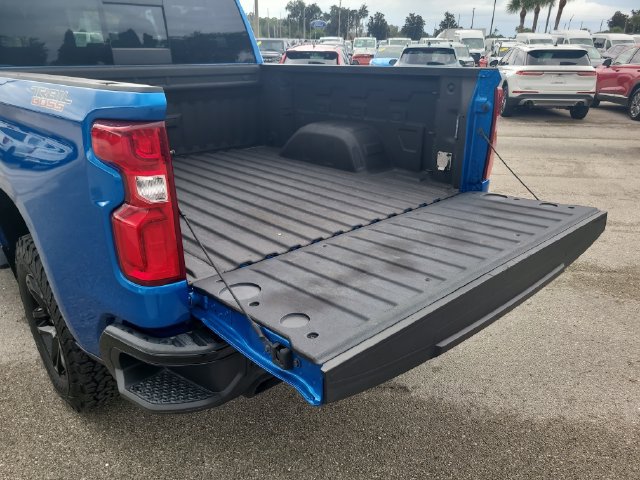 Used 2022 Chevrolet Silverado 1500 LT Trail Boss w/ Convenience Package II AWD/4WD image 11