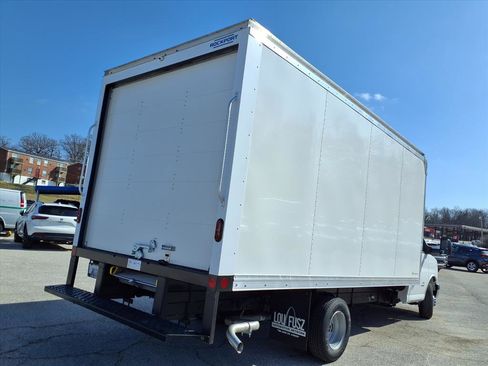 New 2026 GMC Savana 4500 w/ Driver Convenience Package image 20