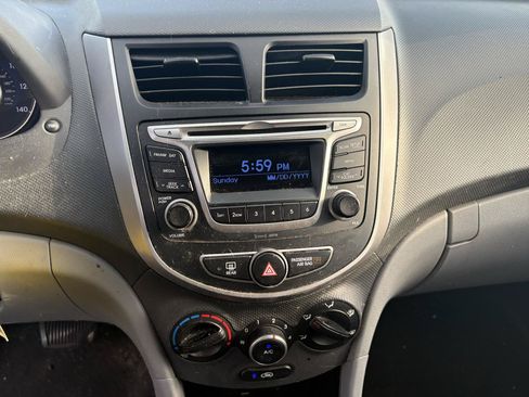 Used 2017 Hyundai Accent SE FWD image 11