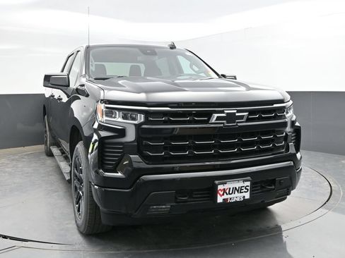 Used 2022 Chevrolet Silverado 1500 RST AWD/4WD image 4