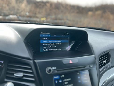 Used 2019 Acura ILX Sedan w/Premium Pkg image 25