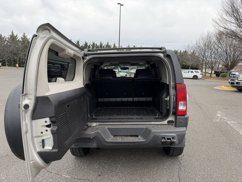 Used 2008 HUMMER H3 Luxury image 7