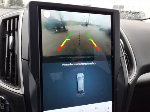 Used 2024 Ford Edge SEL w/ Convenience Package image 17