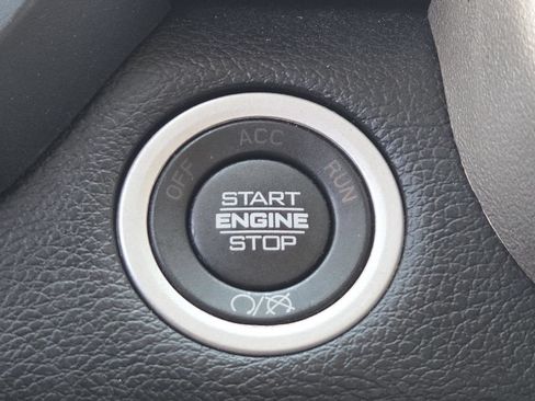 Used 2024 RAM 2500 Laramie AWD/4WD image 35