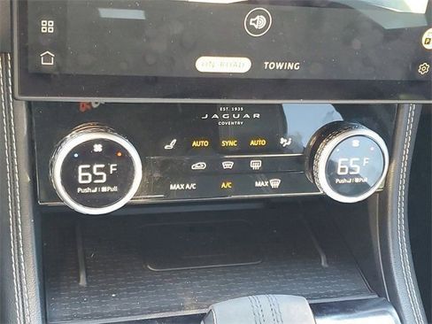 Used 2024 Jaguar F-PACE R-Dynamic S image 24