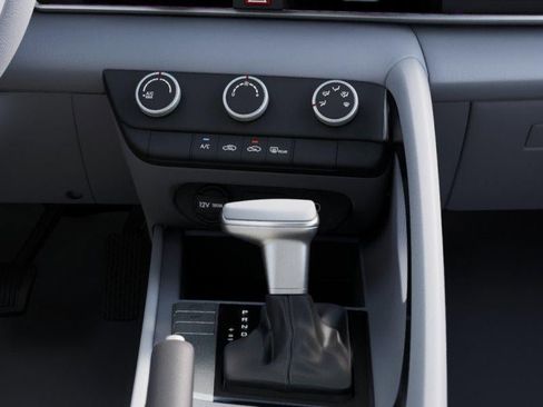 New 2026 Hyundai Elantra SE image 16