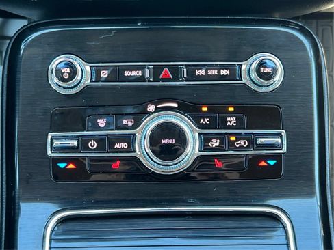 Used 2023 Lincoln Nautilus AWD w/ Premium Package image 39