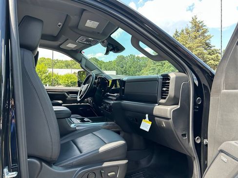 Used 2025 Chevrolet Silverado 2500 LTZ w/ Trail Boss Package AWD/4WD image 55