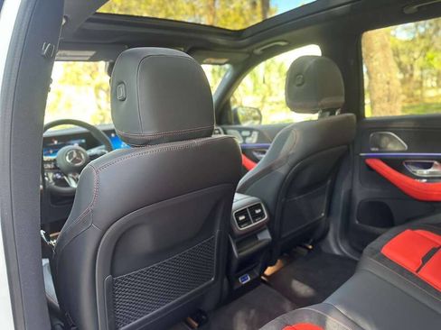 Used 2025 Mercedes-Benz GLE 53 AMG 4MATIC image 19