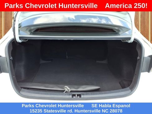 Used 2021 Toyota Corolla LE FWD image 30