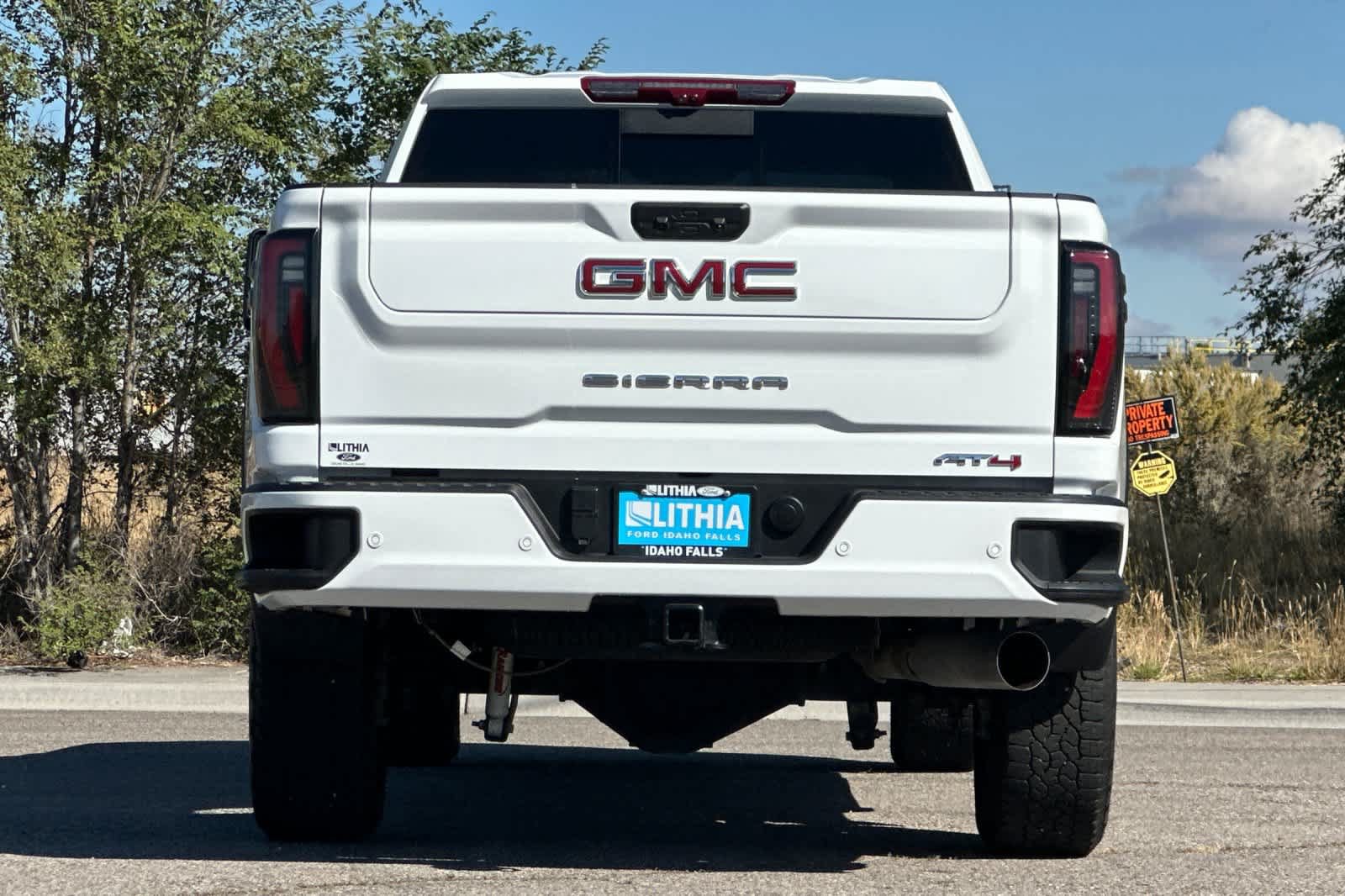 Used 2024 GMC Sierra 3500 AT4 w/ AT4 Premium Plus Package AWD/4WD image 7