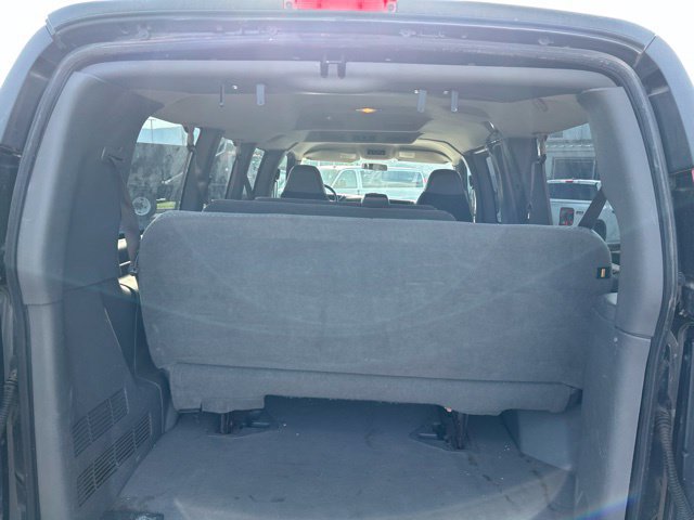 Used 2007 GMC Savana 2500 Passenger RWD image 9