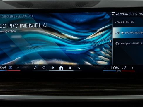 Used 2025 BMW X7 xDrive40i w/ Premium Package AWD/4WD image 30