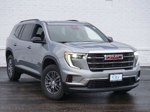 Used 2025 GMC Acadia Elevation FWD image 2
