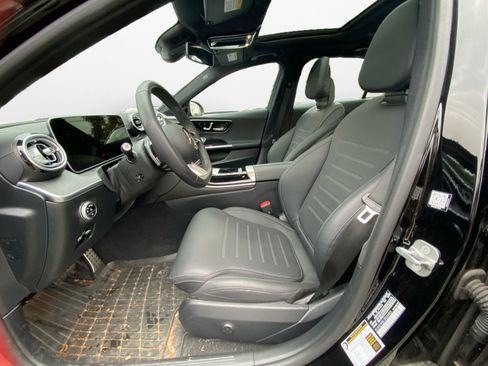 Used 2025 Mercedes-Benz C 300 4MATIC Sedan image 9