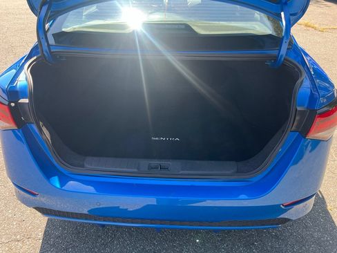 Used 2025 Nissan Sentra SV FWD image 11