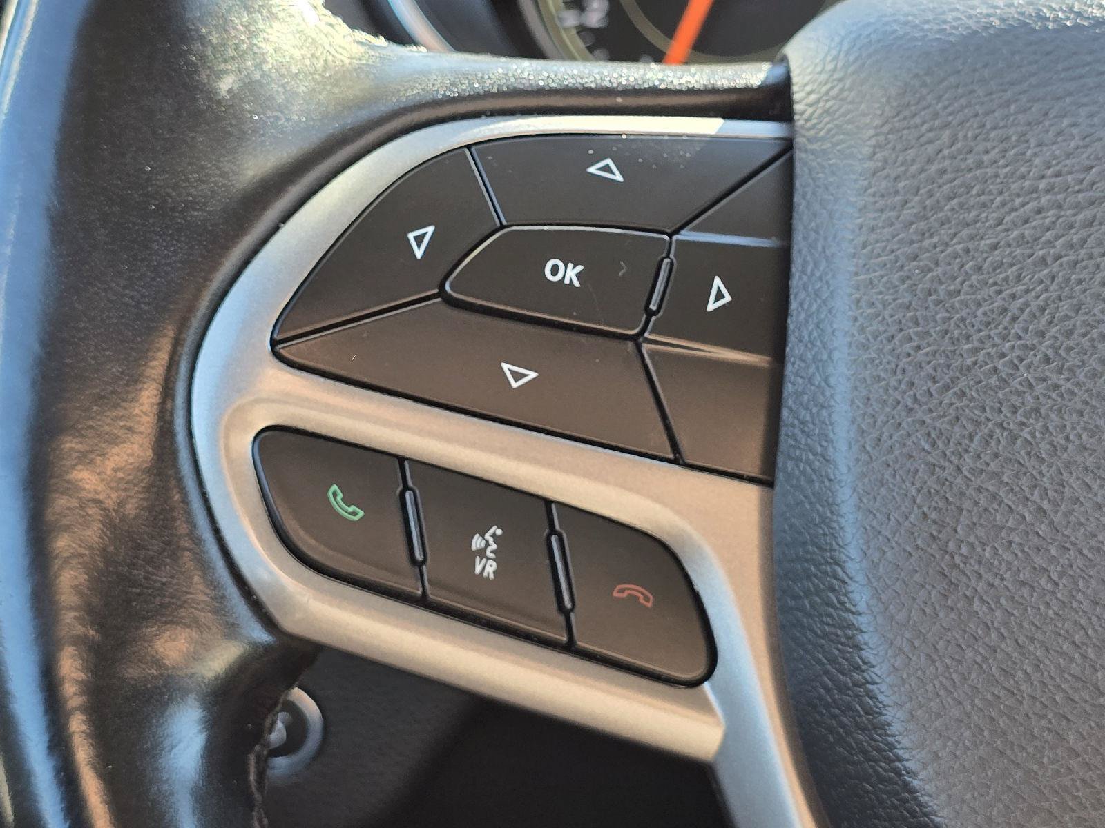 Used 2019 Jeep Cherokee Limited AWD/4WD image 31