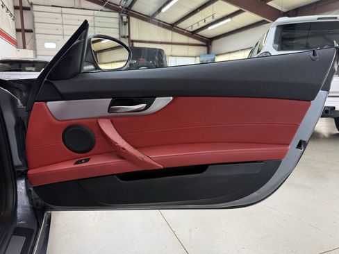 Used 2009 BMW Z4 sDrive35i RWD image 12