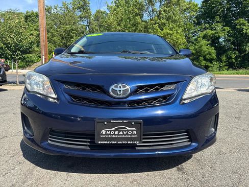 Used 2012 Toyota Corolla LE FWD image 2