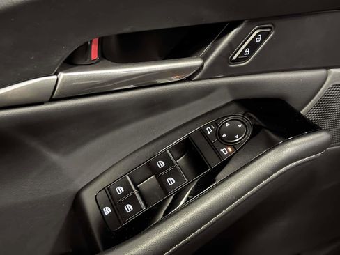 Certified 2025 MAZDA CX-30 AWD 2.5 S w/ Select Sport Pkg image 19