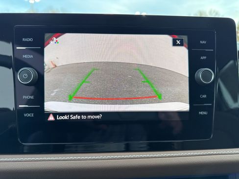 Used 2025 Volkswagen Jetta SEL image 21