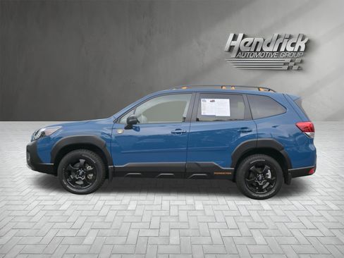 Used 2025 Subaru Forester Wilderness w/ Convenience Package AWD/4WD image 6