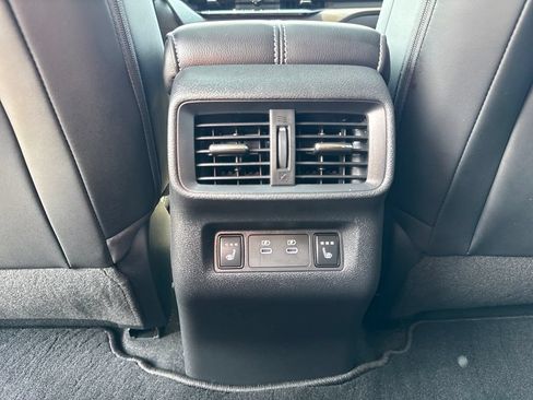 Used 2025 Nissan Murano Platinum w/ Cargo Package AWD/4WD image 35