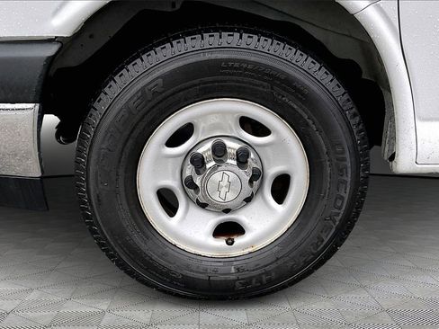 Used 2018 Chevrolet Express 3500 LT w/ LT Preferred Equipment Group image 23