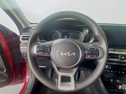 Used 2023 Kia K5 LXS image 12