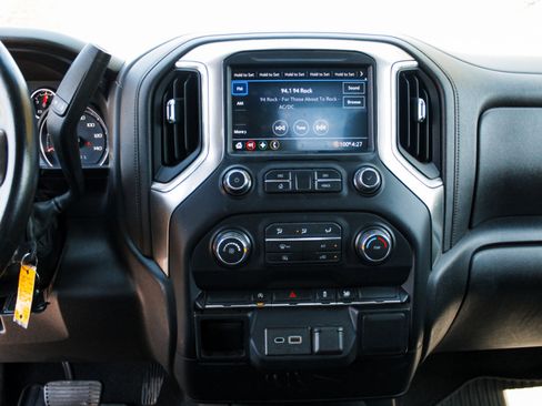 Used 2020 Chevrolet Silverado 1500 LT w/ Trailering Package AWD/4WD image 15