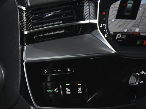 Used 2023 Audi S8 image 27